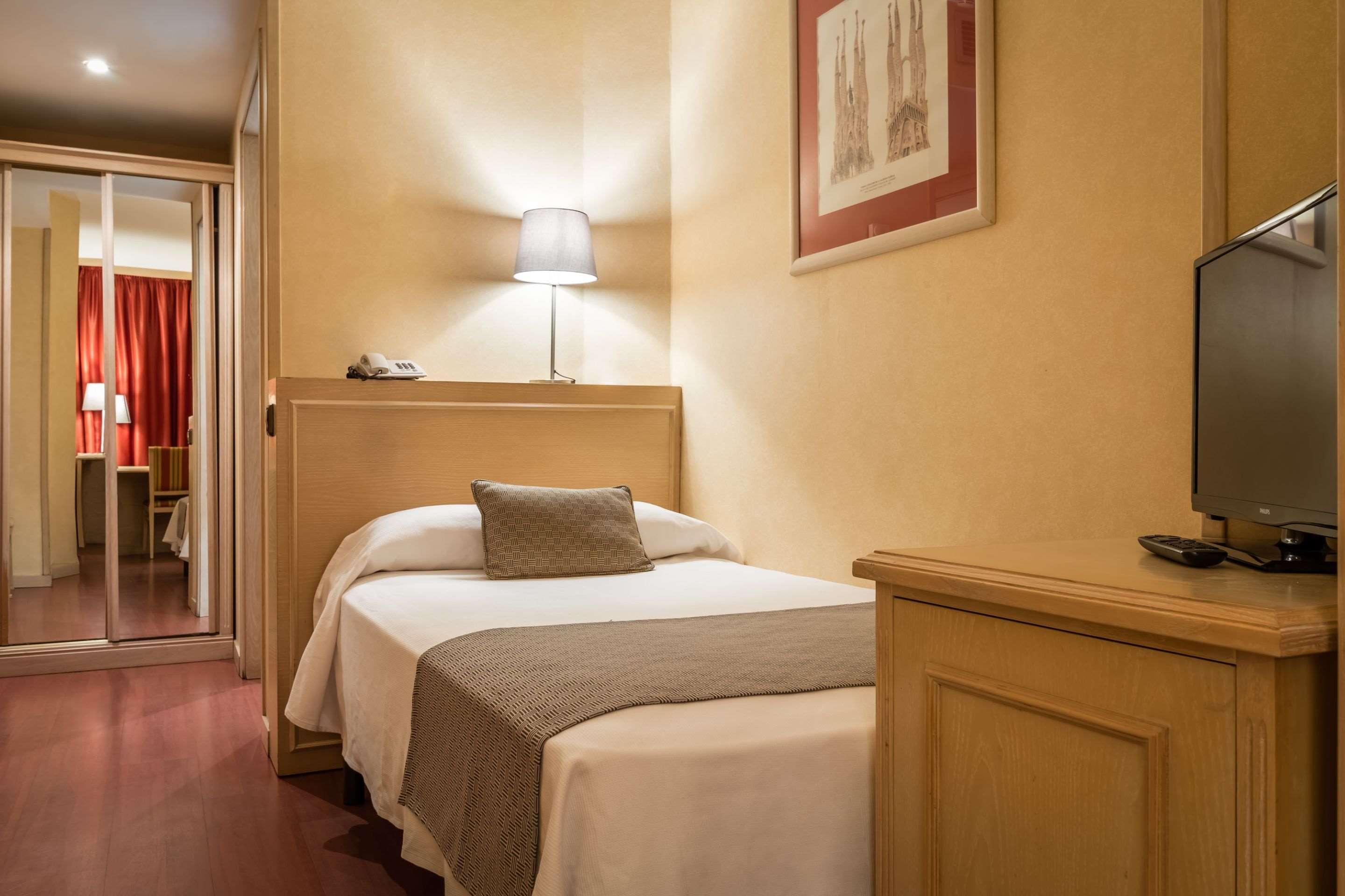 Sunotel Junior Barcelona Exteriör bild