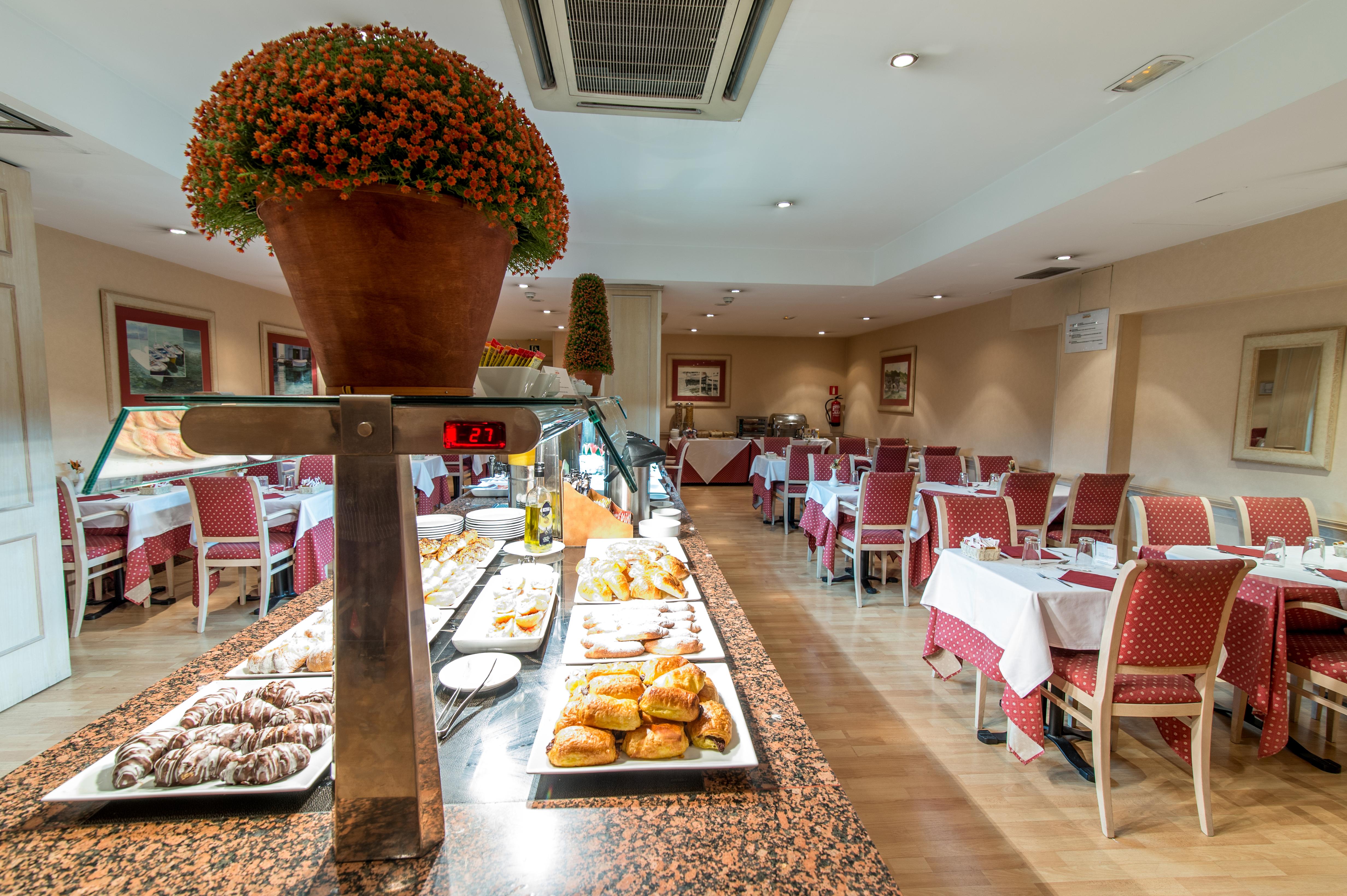 Sunotel Junior Barcelona Exteriör bild