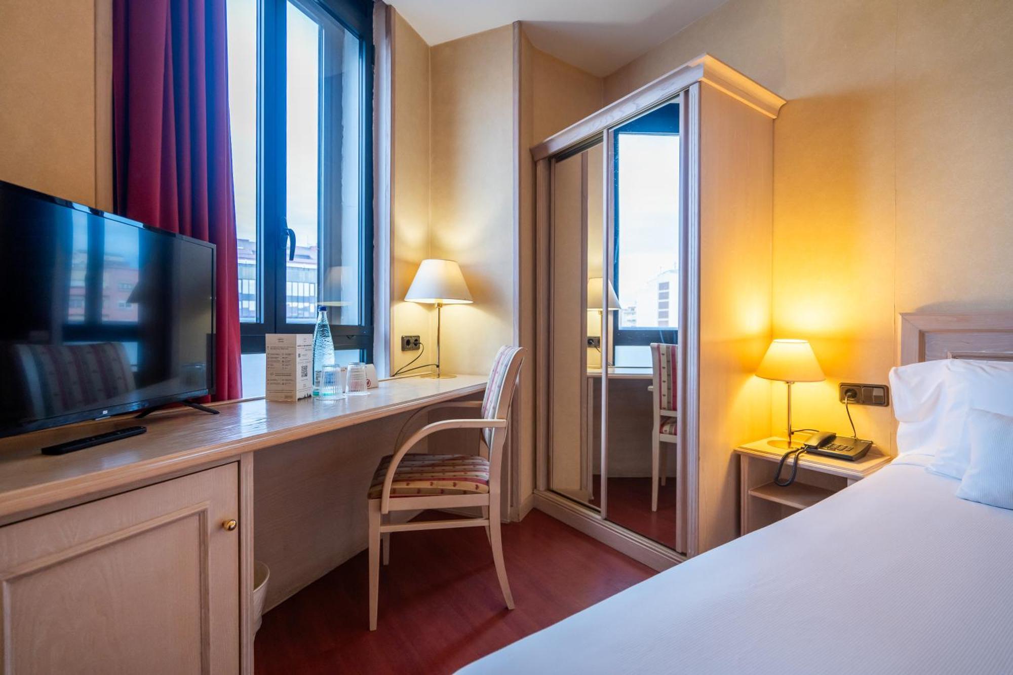 Sunotel Junior Barcelona Exteriör bild