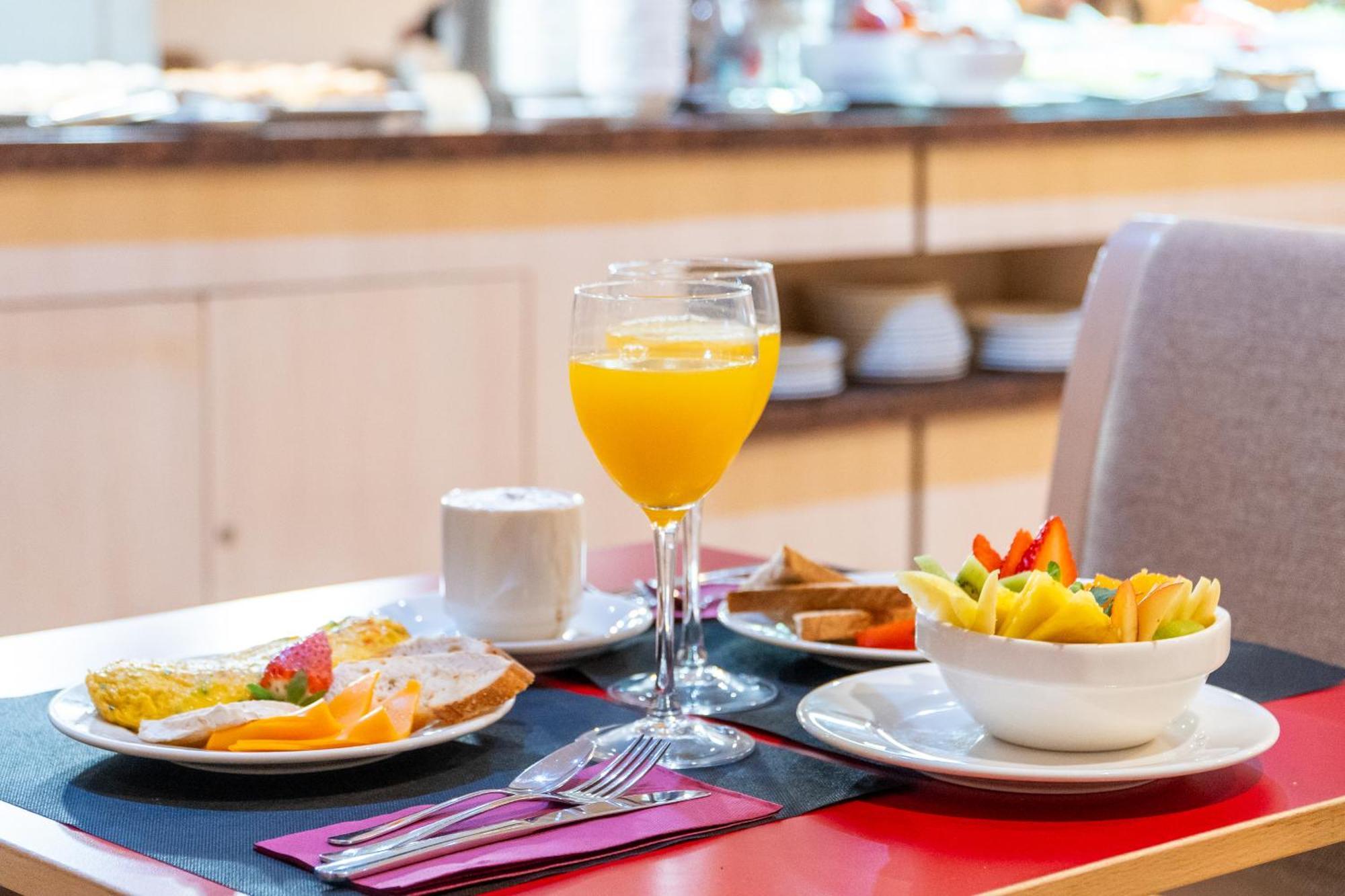 Sunotel Junior Barcelona Exteriör bild