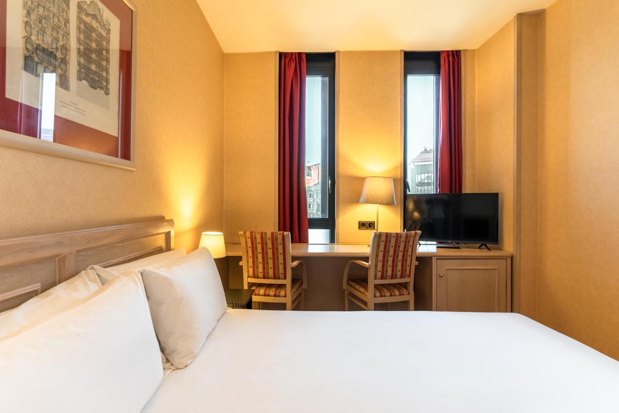 Sunotel Junior Barcelona Exteriör bild