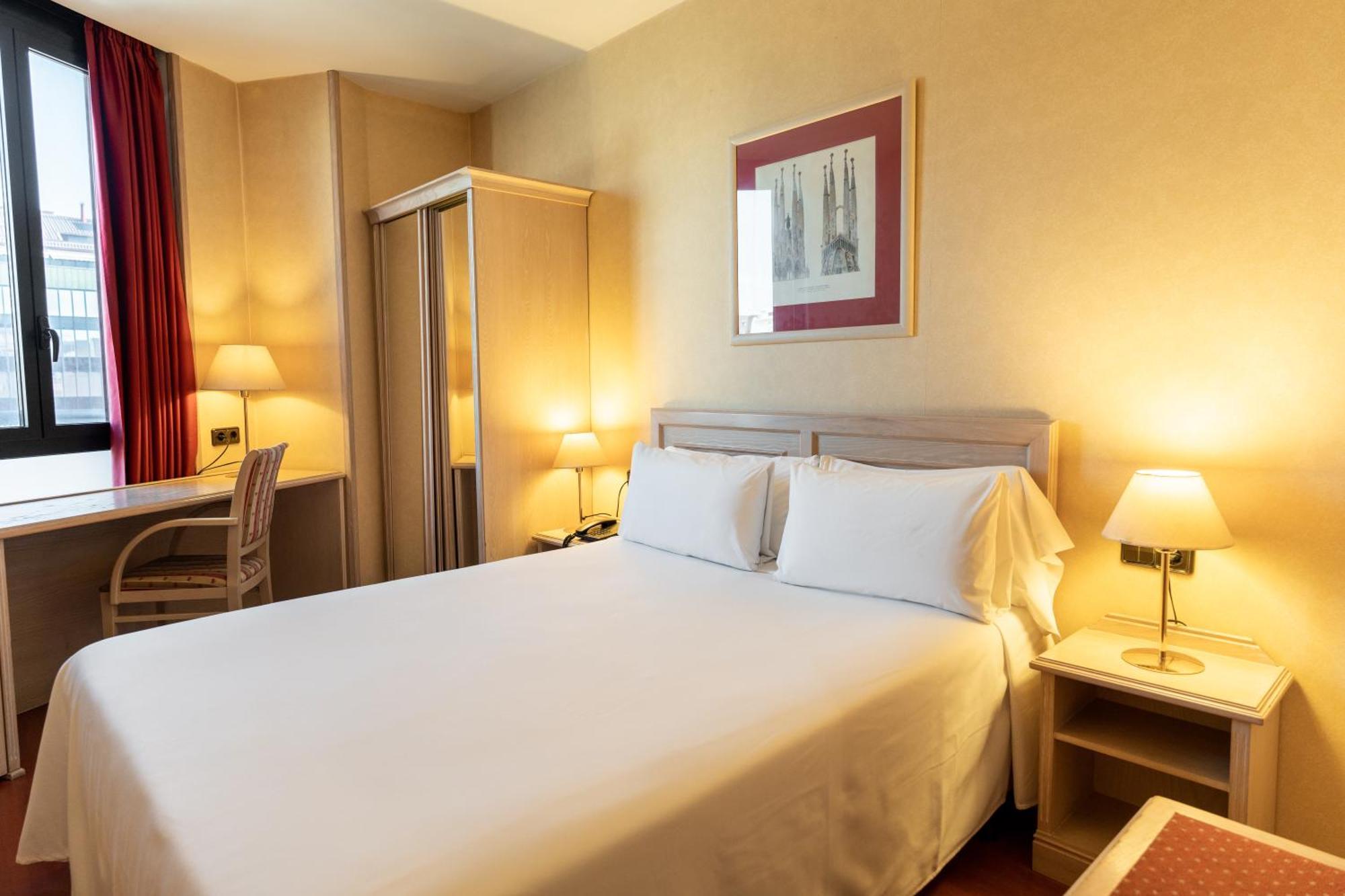 Sunotel Junior Barcelona Exteriör bild